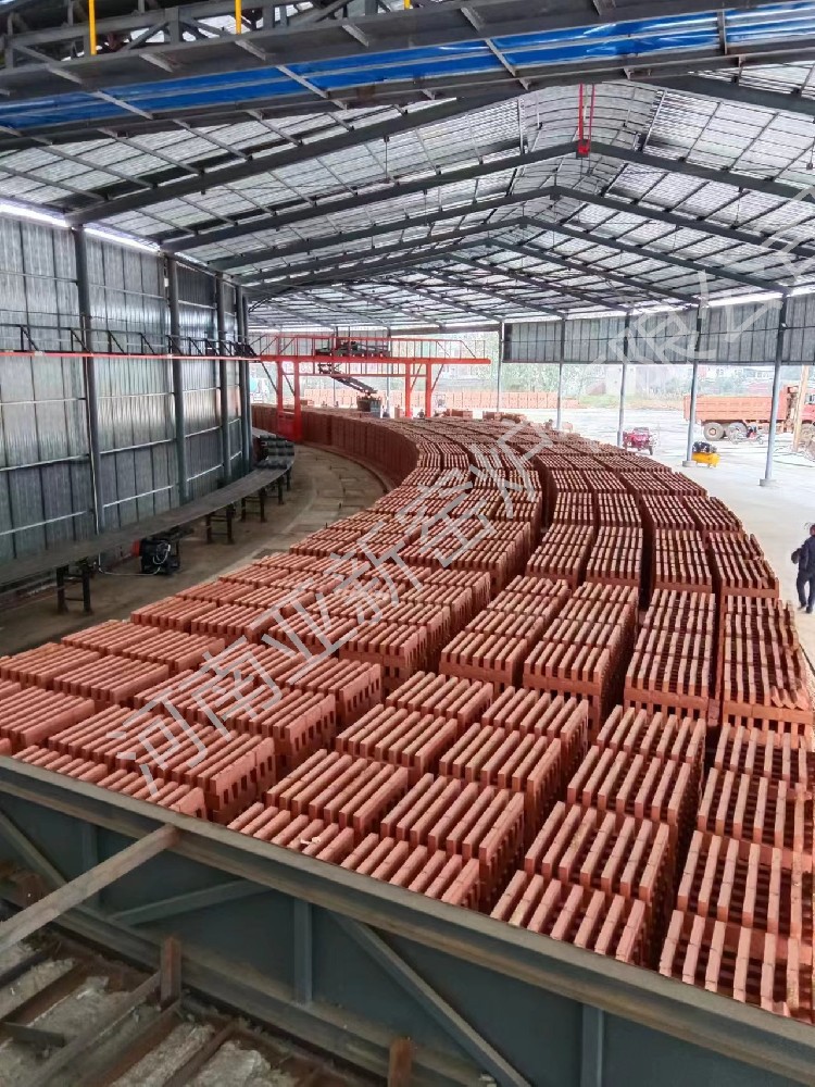 湖北棗陽8.6米移動式隧道窯